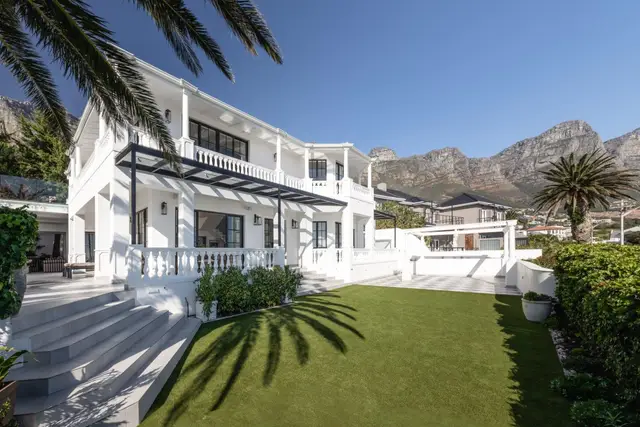 6 Bedroom House to Rent in Camps Bay, photo 1 of 24