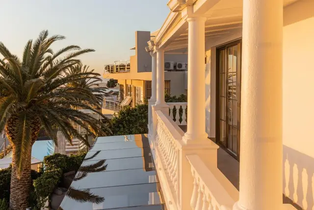 6 Bedroom House to Rent in Camps Bay, photo 23 of 24