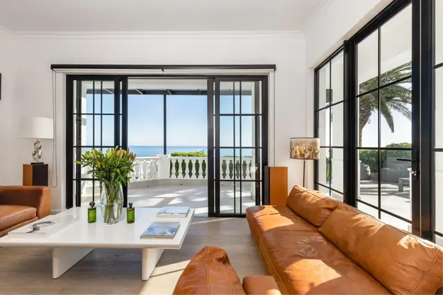 6 Bedroom House to Rent in Camps Bay, photo 4 of 24
