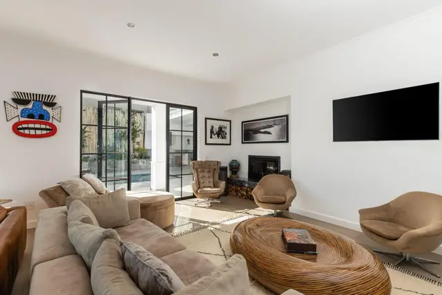 6 Bedroom House to Rent in Camps Bay, photo 6 of 24